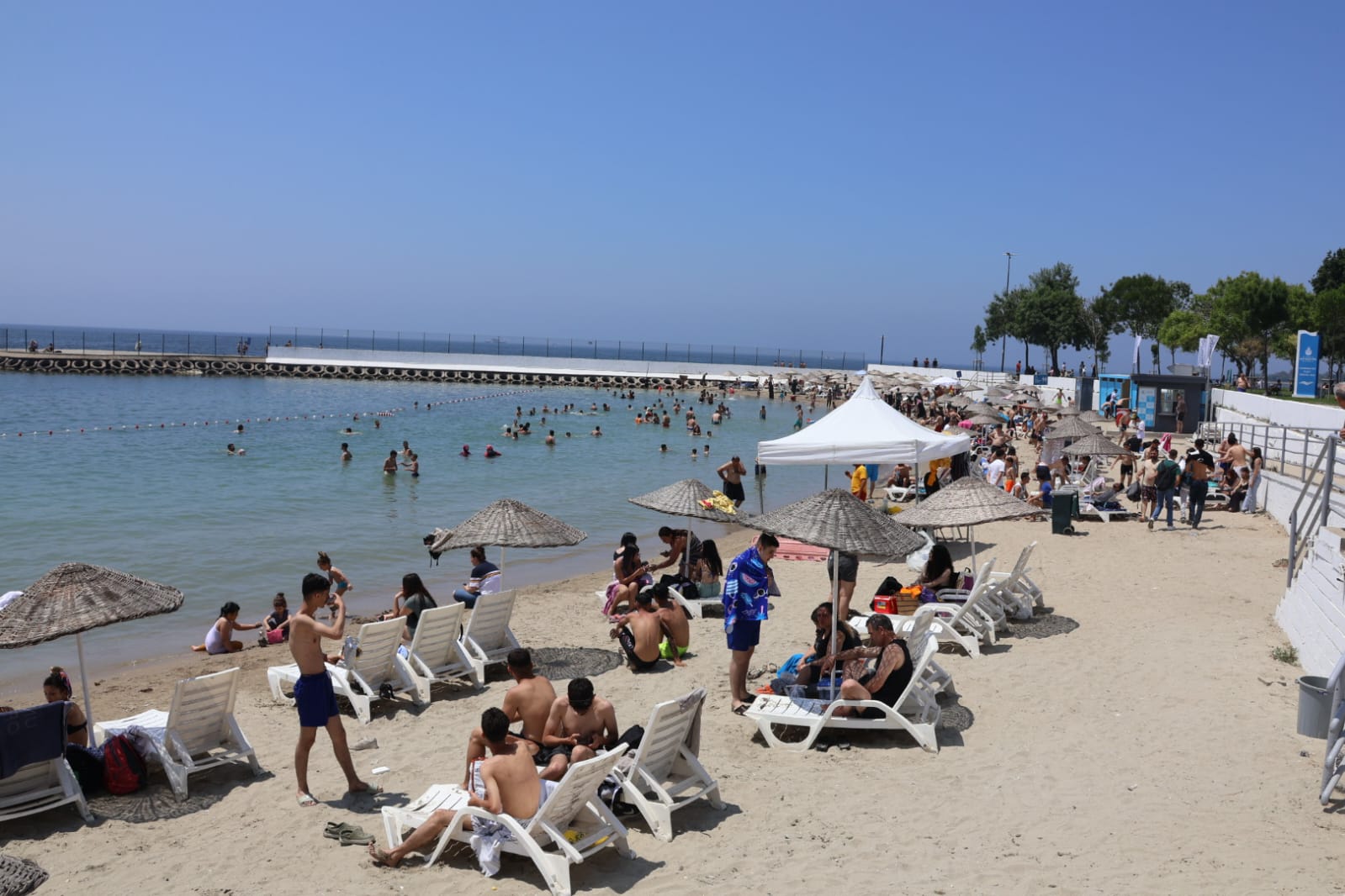 Caddebostan plajları bayram yeri gibi
